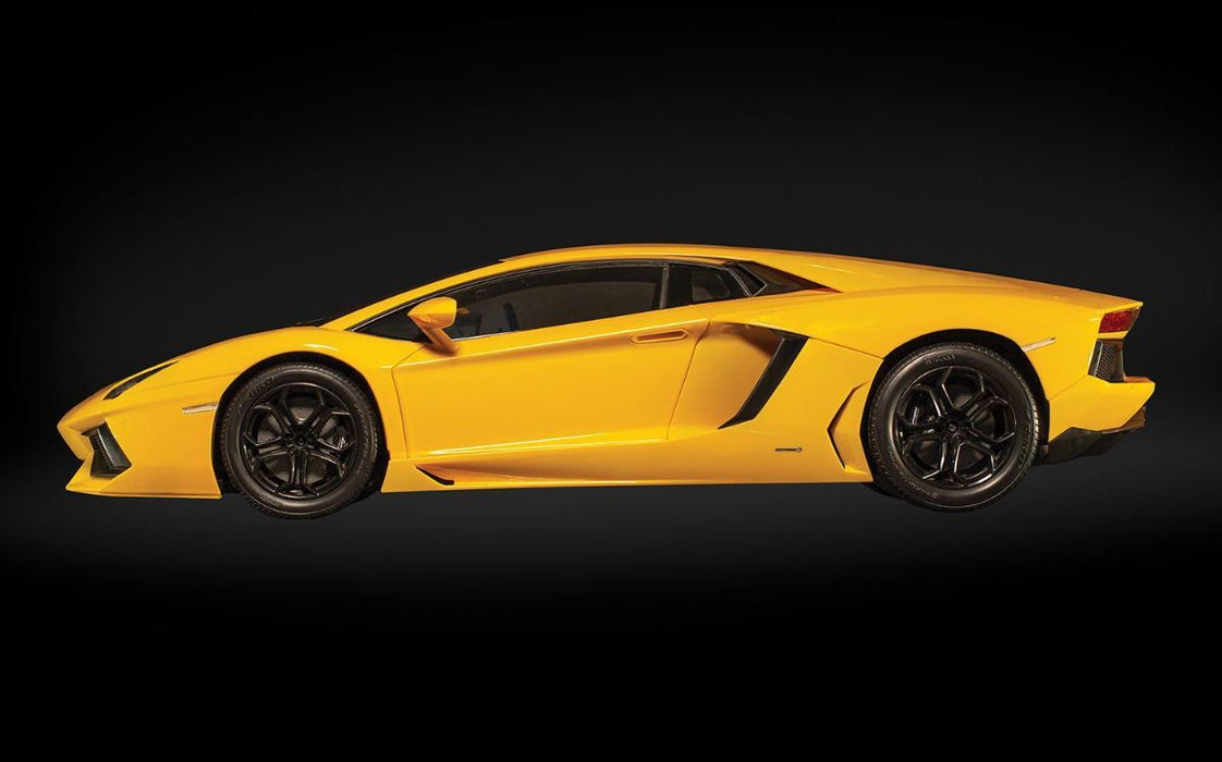 Pocher Lamborghini Aventador LP 700-4 Giallo Orion