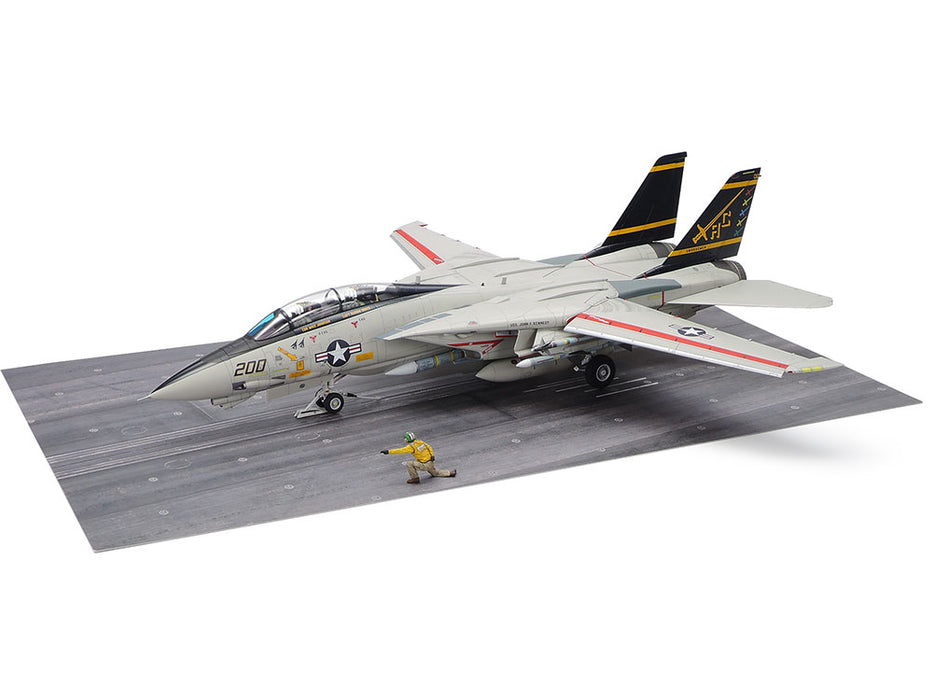 Tamiya 1/48 F-14A Tomcat (late) Carrier Launch Set